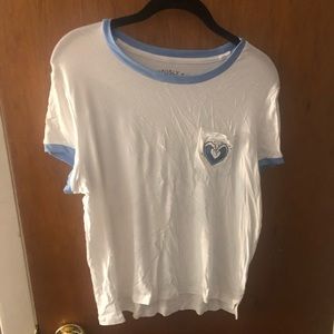 Scoop-Neck Aeropostale T-Shirt (L)